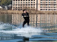 ̃tEFCN{[_[Yւ̓eʐ^1