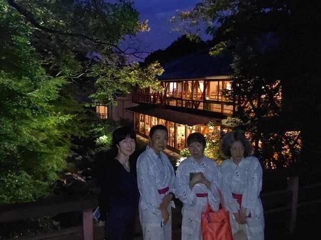 r[Ő̏ォ͖邢H_吳ŗtR