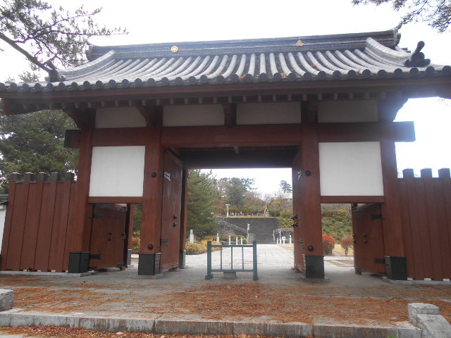 �{������