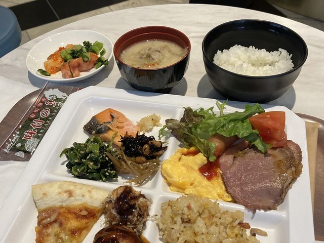 ���H�u���b�t�F�ЂƎM�߁I
���Ƀ��[�X�g�r�[�t���������������ł��I_KOKO HOTEL ���~�c