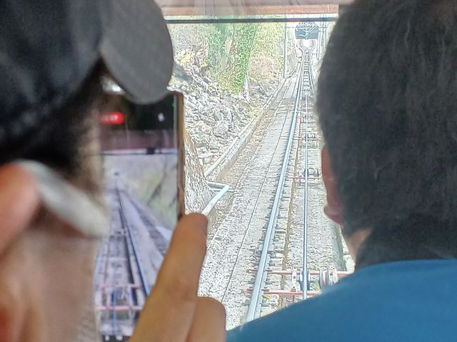 lߏԂ P[uJ[́AΖʂoĂ܂_RAy[gRP[uJ[