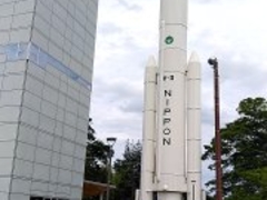 OlY̊pcsXy[X^[ERXnEXւ̓eʐ^1