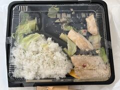 肨evergreen cafe Go[O[JtFւ̓eʐ^1