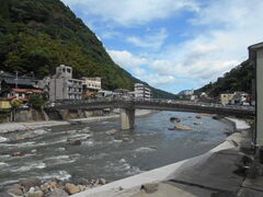 �g�V���[����̓V��������ւ̓��e�ʐ^1