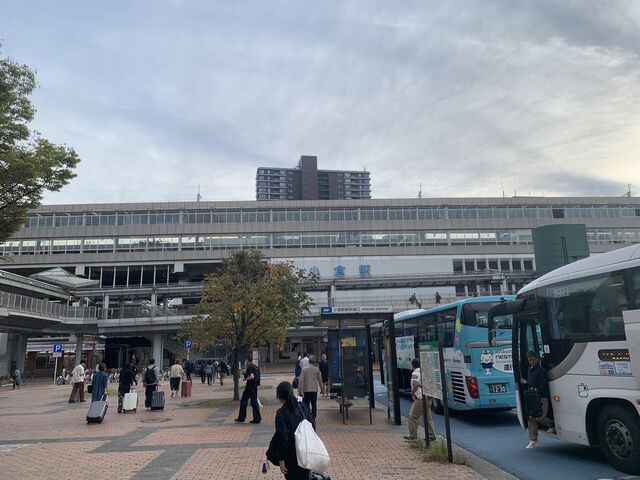 �V�������̏��q�w�B�����߂��ɊC���݂��܂��B_JR���q�w