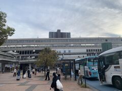 �P�������}�}�����JR���q�w�ւ̓��e�ʐ^1