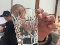 ���肳��̃O���X�t�@�N�g���[�@�n�g�ւ̓��e�ʐ^1