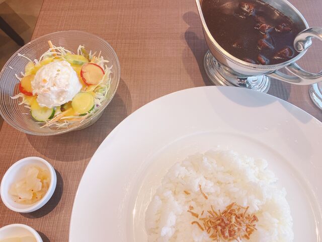 �{�����[�����_�̍��J���[�ł���_�z�e�����B�X�L�I���