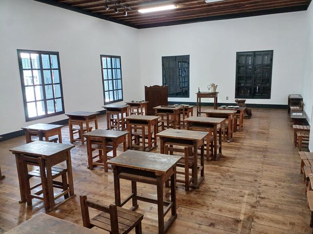 QK͐̂̊wZ̋̍Čł_b{sLOفirwZZɁj