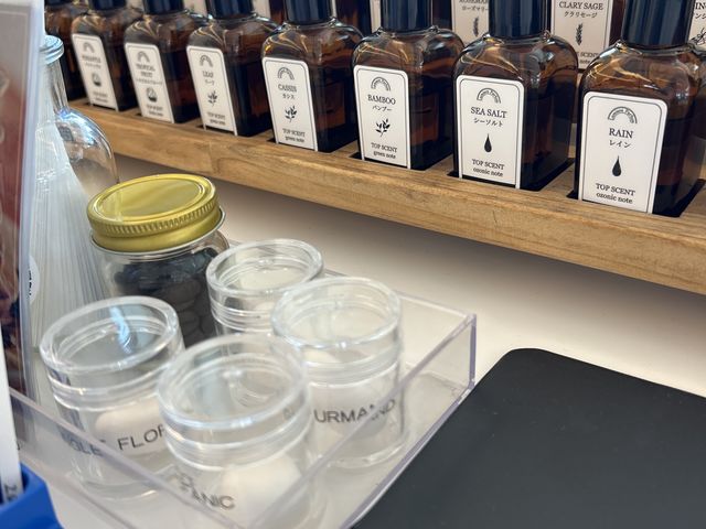 B�R�[�X�Œ����ł��鍁��_Lumiere Parfum