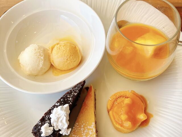 �}���S�[�f�U�[�g�A�`�[�Y�P�[�L�Ȃ�_�_�˃����P���p�[�N�I���G���^���z�e��