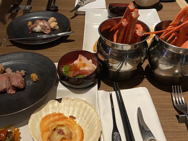 �G�r�ƃz�^�e�̃O���^����������_���É��v�����X�z�e���@�X�J�C�^���[