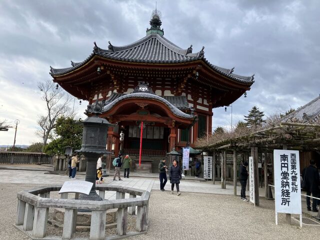 ��������~��