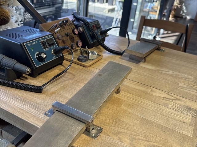 ��Ə�_CHARIS CR8