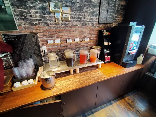 �t���[�h�����N�E�R�[�q�[_�_�C�j���O�l�G��