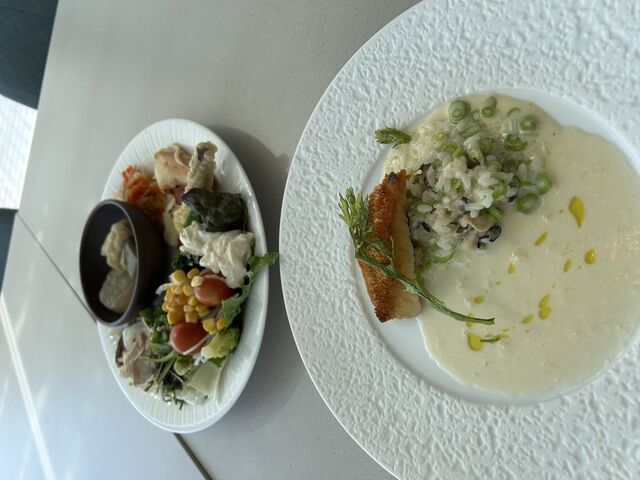 ���C��(������)��I�сA�T���_�₨�y�؂͐H�ו���_�A�[�g�z�e��������