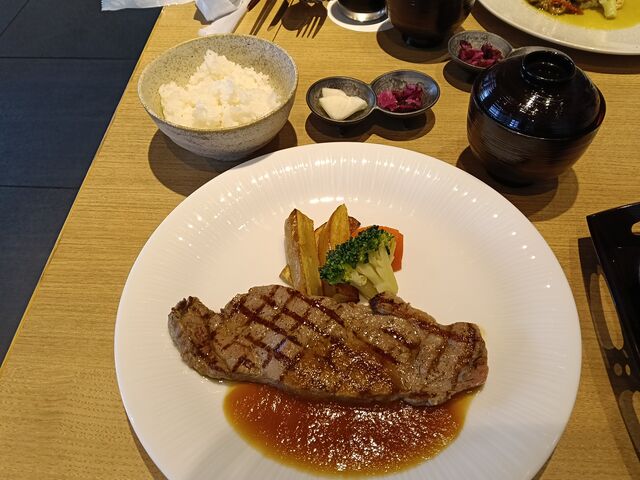 �T�[���C���X�e�[�L_������Еx�m�R�O�� ���}�z�e�� ROBATA GRILL �F L'EAU