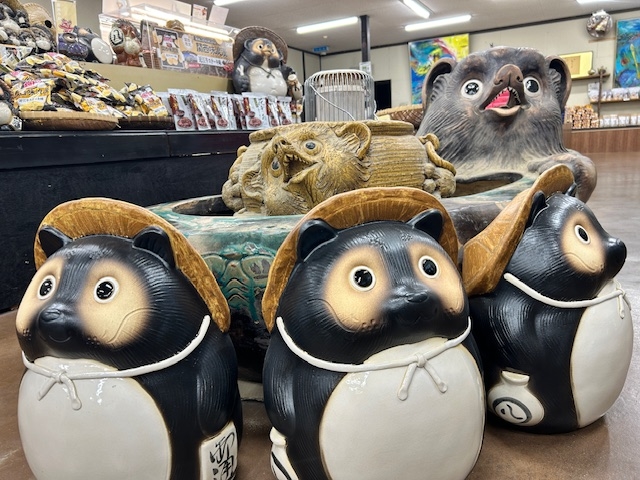 信楽陶苑たぬき村】予約・アクセス・割引クーポン - じゃらんnet