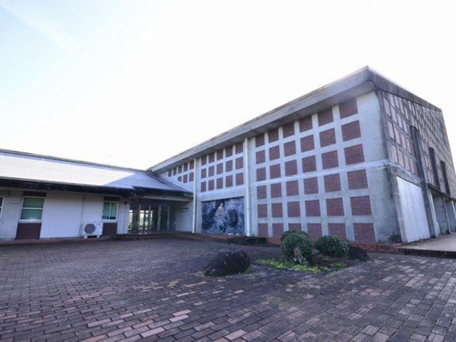 �ӂ邳�Ƒ����Z���^�[