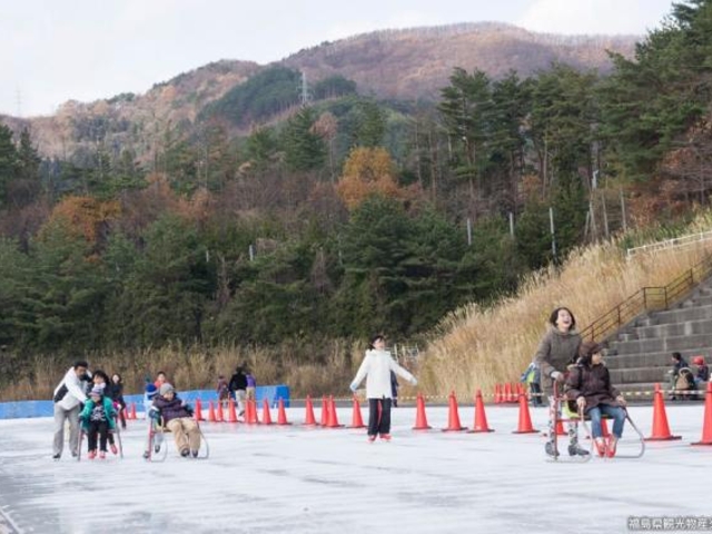 �֒�M�C�X�|�[�c�p�[�N�S�R�X�P�[�g��