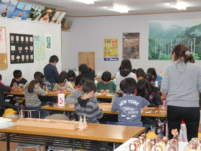 金指ウッドクラフトで寄木細工を作る体験教室