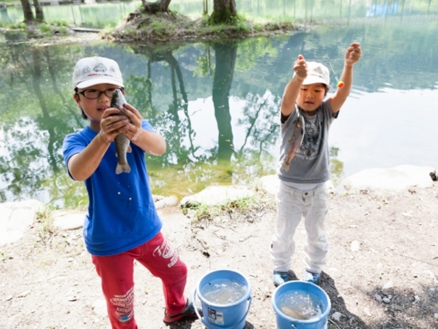 ���n�O���[���X�|�[�c�̐X