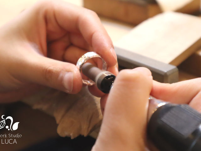 �������E�l����̍H��ŁA���{�i�I�ɁB_���[�N�X�^�W�I�ډ�