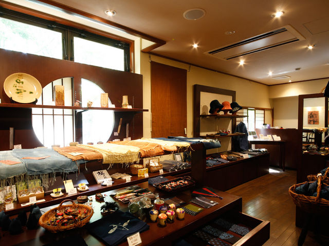 �`�V���b�v�`�@�����߂͂������ł����A���َq�Ȃǂ̂��y�Y�����p�ӂ��Ă���܂��B���̎v���o������������_���Ă��ȗ�