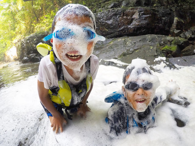 ��ڂɏo�����A�ɔ�э��ށB_YambaruBlue