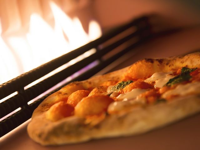 �Ηq�ŏĂ��グ��{�i�s�b�c�@���ʐ^�̓C���[�W_�z�e�����㋞�s�O�����f���X�g�����I�N�^�[���@