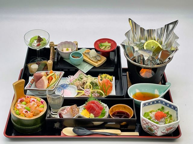 2023�N�y�K����V�z
���ւ���V���l�C�I���X�g�����g�~�ŋG�߂̖������\�B_�z������ �����̓� ����h �j���[�T���s�A��ʂ�����