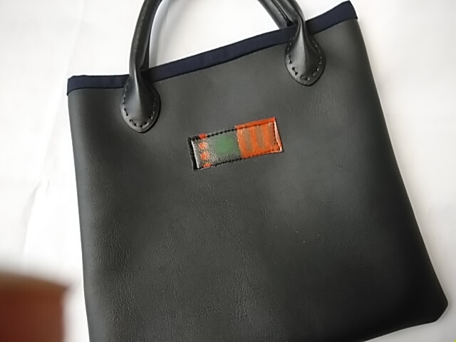 ��񂰃o�b�O�Ɏ��ŉ����������{_�n��H�[�@N