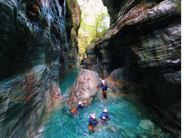 Niyodo Adventure ���Ìk�J�̂ǐ^�񒆁B�V�����ł͐�ΒH�蒅���Ȃ��鋫�B_Niyodo Adventure