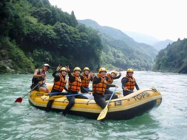 �c�A�[�ʐ^�̓v���[���g��_TOPS �A�E�g�h�A�X�e�[�V����