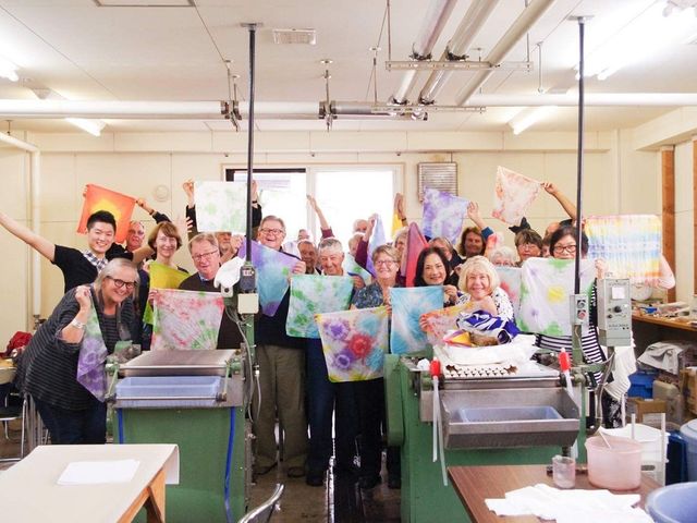 �������