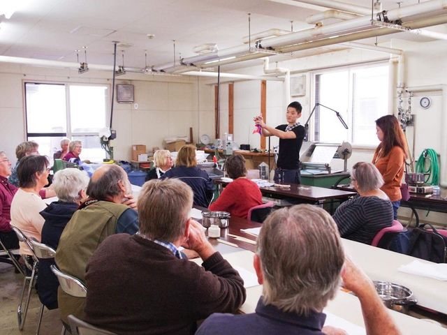 �������