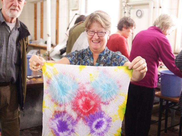 �������