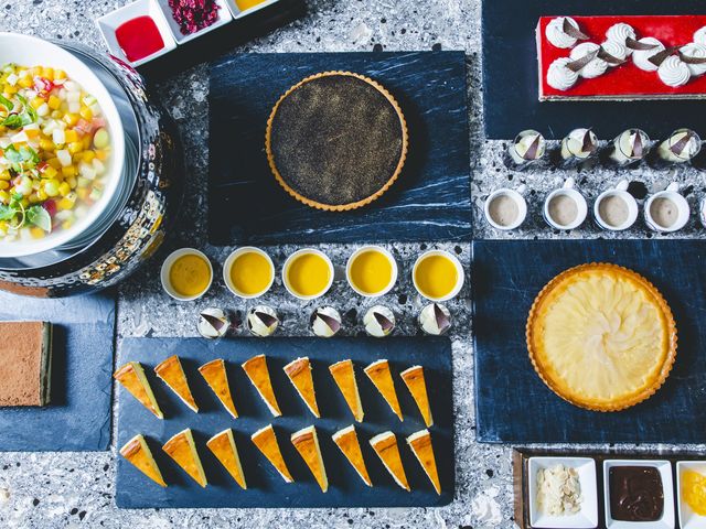 �u�b�t�F�̃f�U�[�g�C���[�W_�_�[���E�I�� ���s