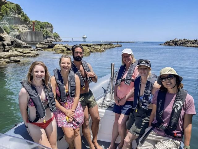 �X�^�b�t���ō��̂��ʐ^���B�e�������܂�_Seafari Japan