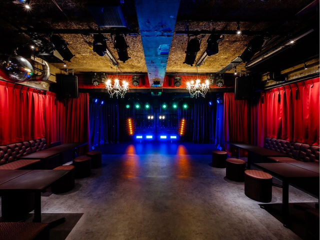 �L�X�Ƃ�����ԂŃh�����N�Ў�ɃV���[�����y���݂��������B_ODOC TOKYO