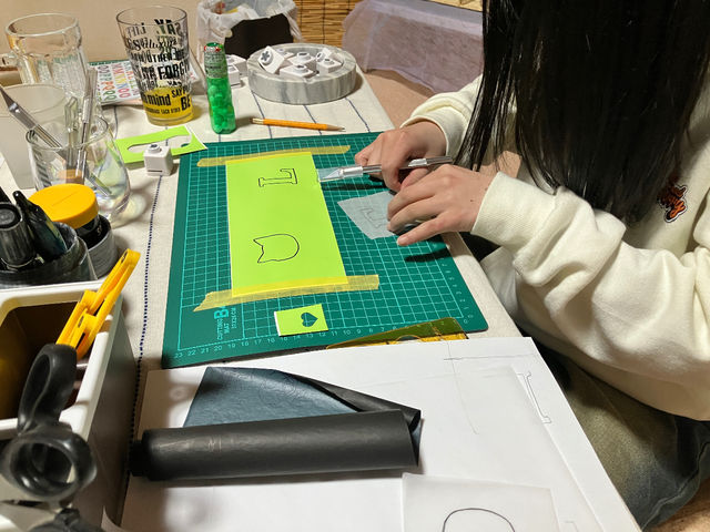 �f�U�C�����J�b�e�B���O�V�[�g�֓]��_�Ή��̃u���X�g����