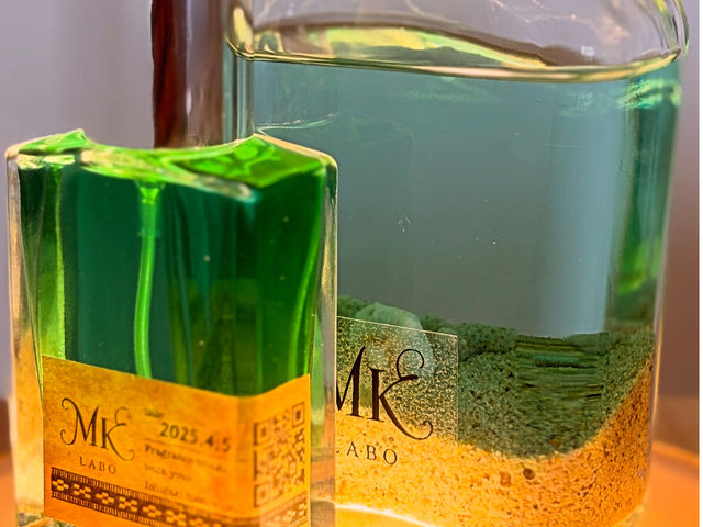 �D�݂̍���ŃI���W�i�����I_MK LABO�Ί_��