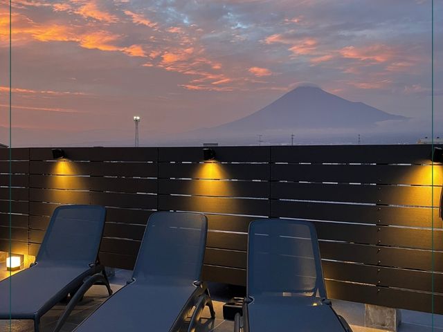 Sora�T�E�i�b���ォ��̕x�m�R�A_HOTEL&SAUNA FUJINOS