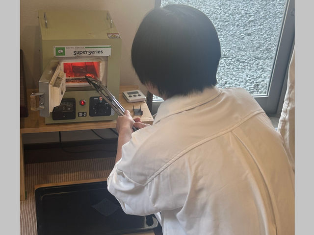 �����ƑS�ʁi�������A�^�J�u���V�����A�d�C�F�ł̏Đ��A�����@�Ȃǁj����]�ɉ����đS�Ă����g�ō�Ƃ�̌����Ă��������܂��B_�ÎR���쎵��đ̌� AtelierOwl