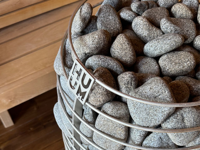 HUUM�T�E�i�X�g�[�u_BIWAKO SAUNA