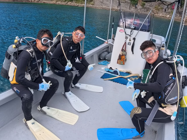 LA�EBOMBA�{��