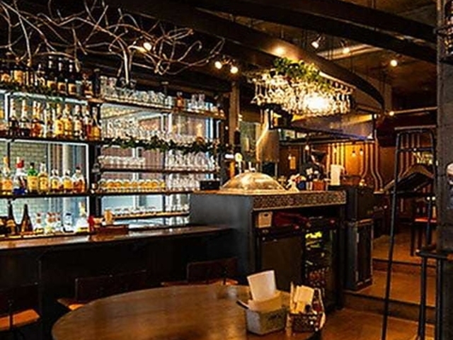 ASIAN BISTRO REW EN AWArXg EG̎ʐ^1