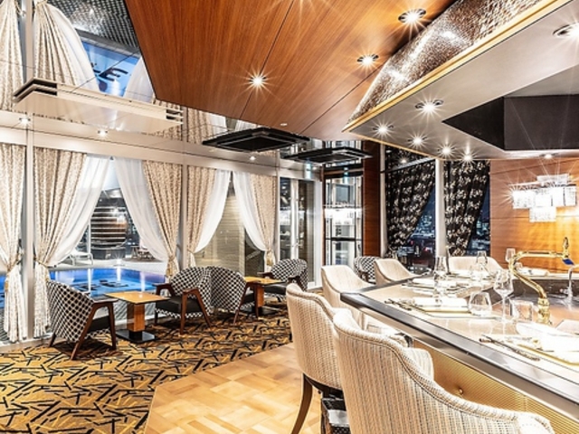 S THE C Apze&][gw^[̎ʐ^1