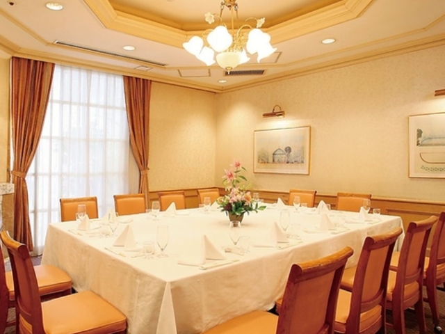 惏VgzevU `Cie[u̎ʐ^1