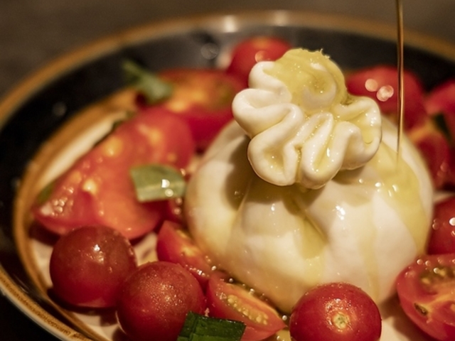 Xato burrata&steak̎ʐ^1